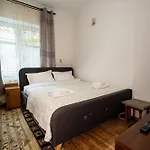 Retro With A Barkyard - Pet Friendly بيت للعطل *
