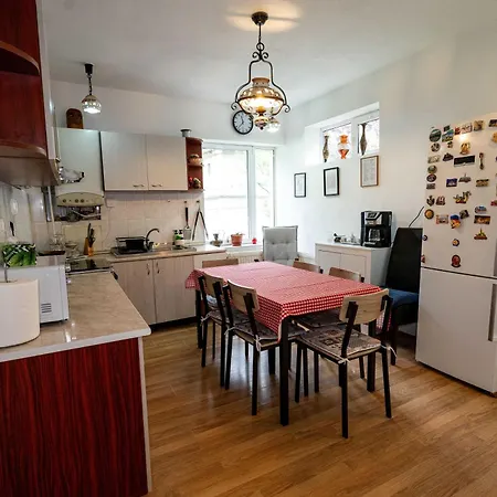 Retro With A Barkyard - Pet Friendly * בראשוב