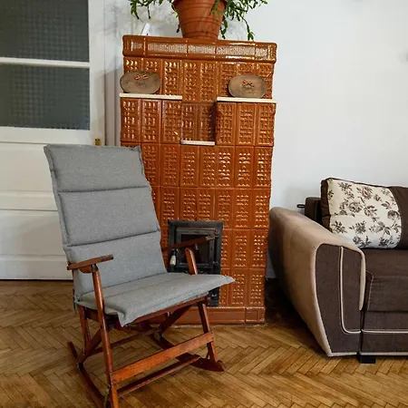 Retro With A Barkyard - Pet Friendly בראשוב