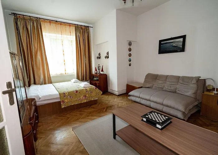 Retro With A Barkyard - Pet Friendly 別荘 *