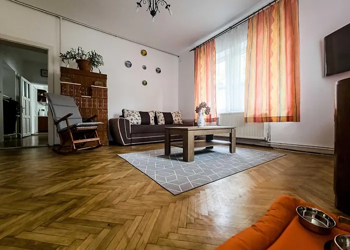 Retro With A Barkyard - Pet Friendly Σπίτι διακοπών Μπρασόβ